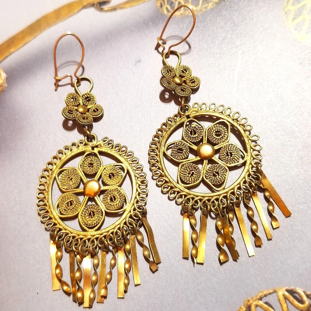 Antique Gilded Sterling Silver Cannetille work Dangle Earrings - Picture 4 of 5